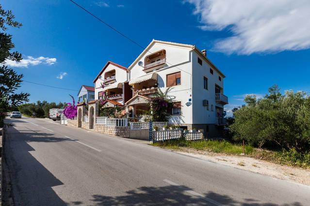 Apartments Villa Bosotina Kukljica Værelse billede